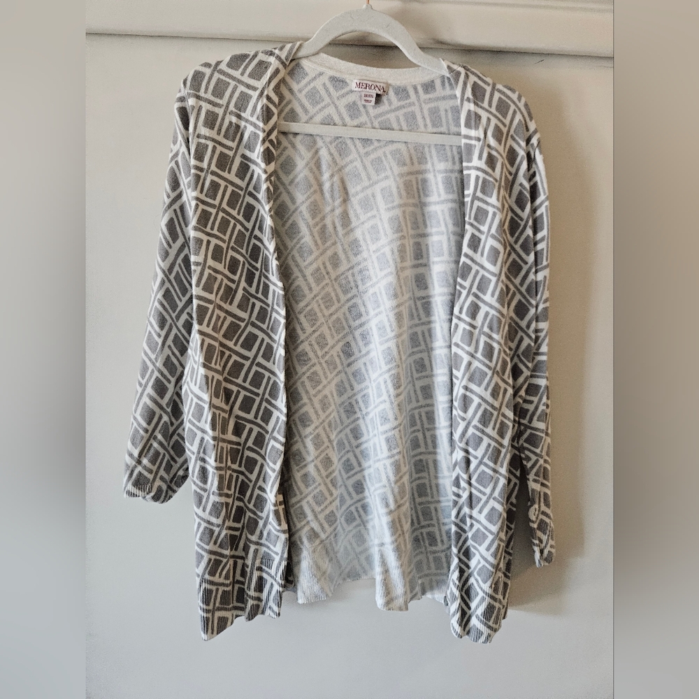 Merona Gray and White Patterned Cardigan